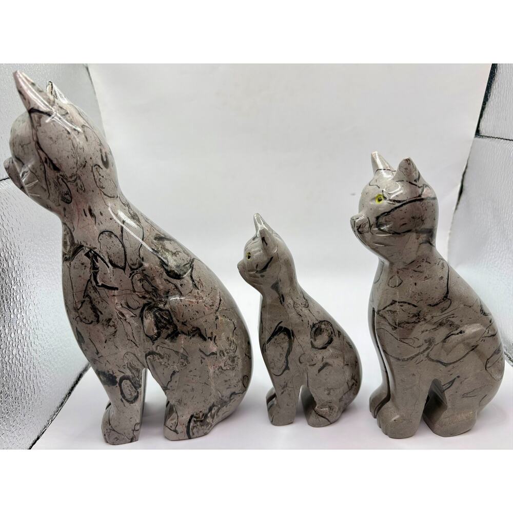 Cats Set of 3 Hand Crafted from Mayan Stone - Picture 4 of 7